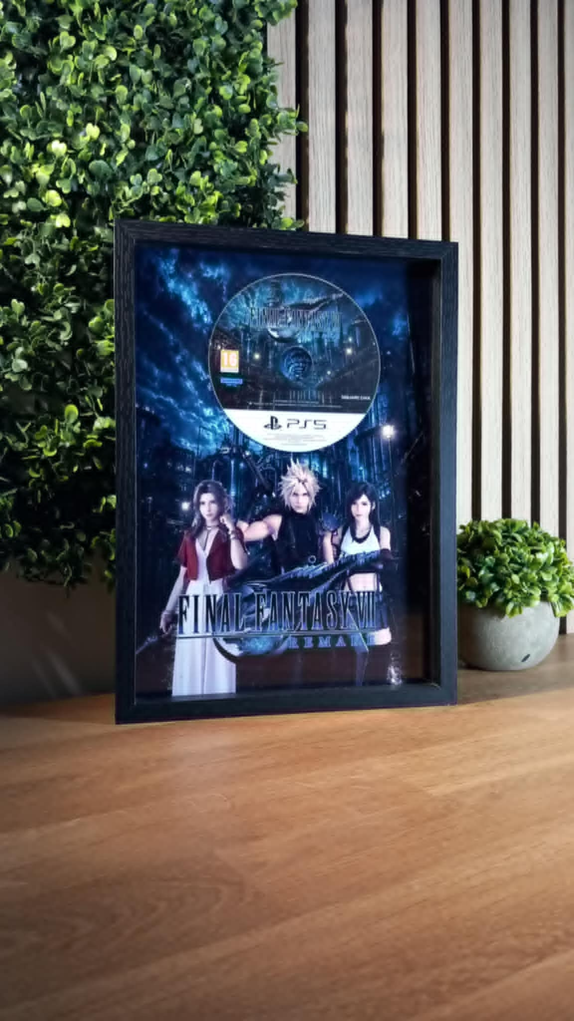 Cadre décoratif Final Fantasy VII Remake PS5 – Cloud Aerith Tifa